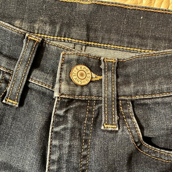 Express High Waisted Cuffed Denim Shorts - Picture 2 of 4